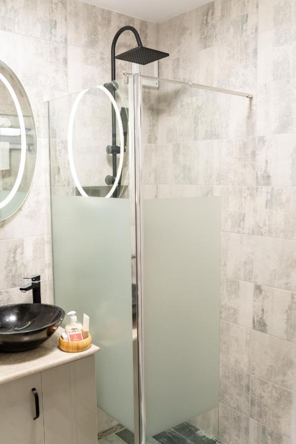 Apartament Alessia Дробета-Турну-Северин Экстерьер фото